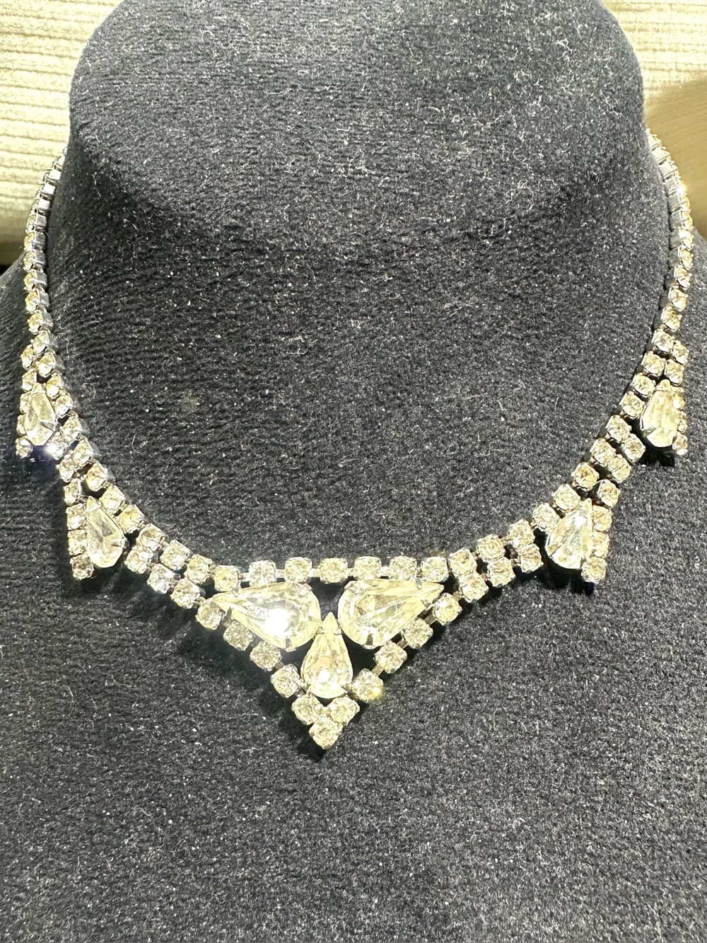 Vtg: 1950’s Chevron Rhinestone Collar Necklace